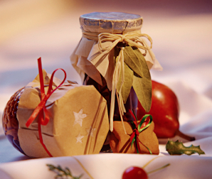 Win 1 of 3 Christmas Hampers from Glanmore Foods